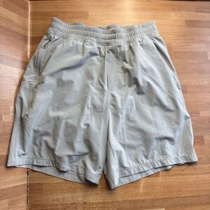 Lululemon Men's Pace Breaker Lined Shorts. Size small, light gray